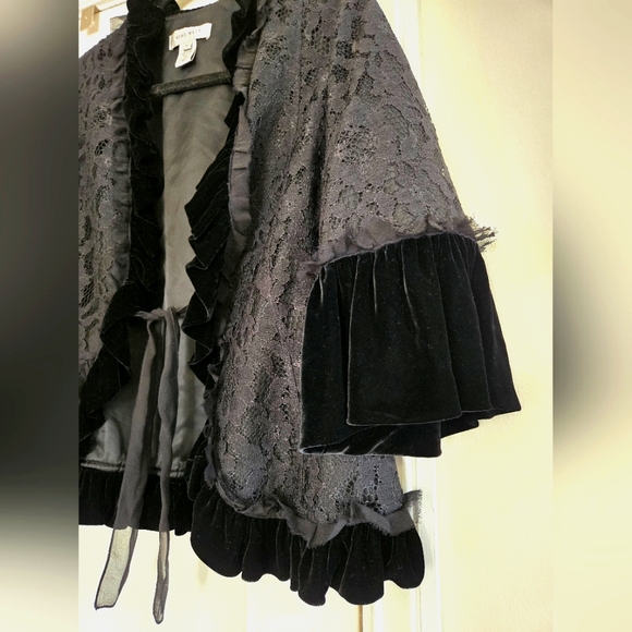 Velvet and Lace Tie Front Blazer - Picture 2 of 7